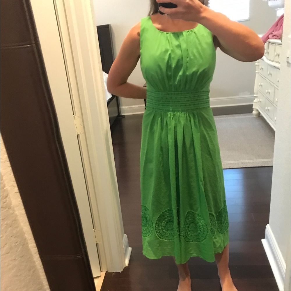 Green A line Style Dress 👗. Size medium